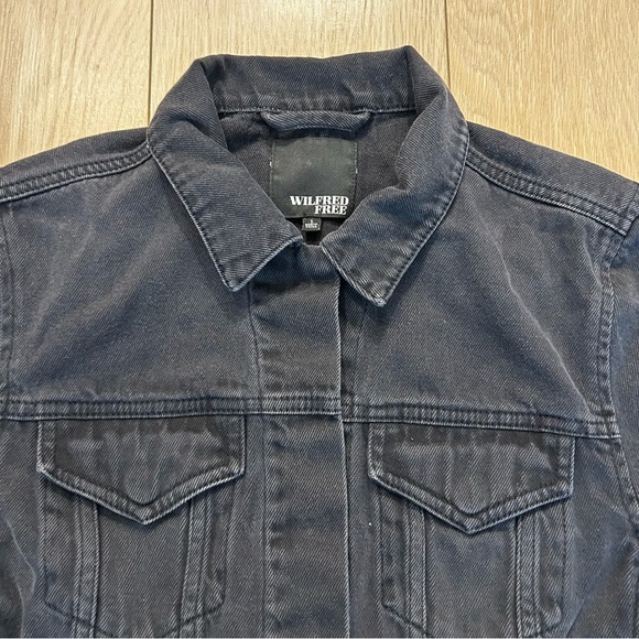 Aritzia Wilfrid Free Gamine Denim Jacket
Black Grey XS Cotton Jean
Trucker - Picture 2 of 7